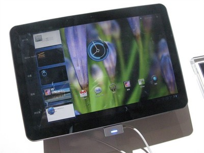 时尚与性能的融合 Galaxy Tab P7100 (16GB) 一触即发